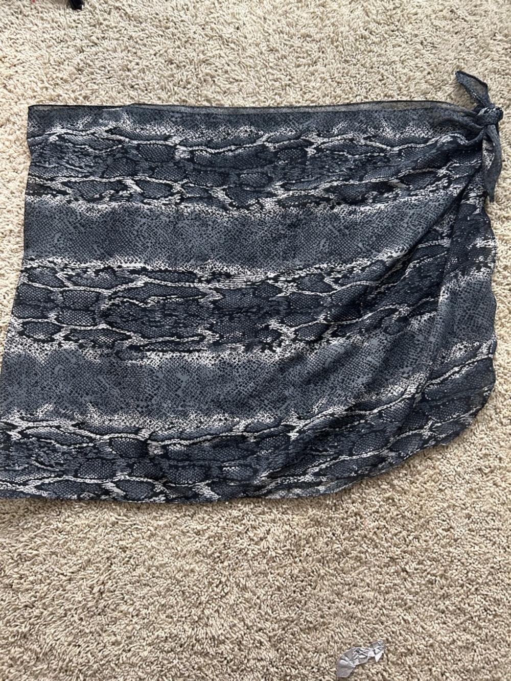 NWOT Black & Gray Python Snake-Print Women’s Swim Sarong, 54” x 18”